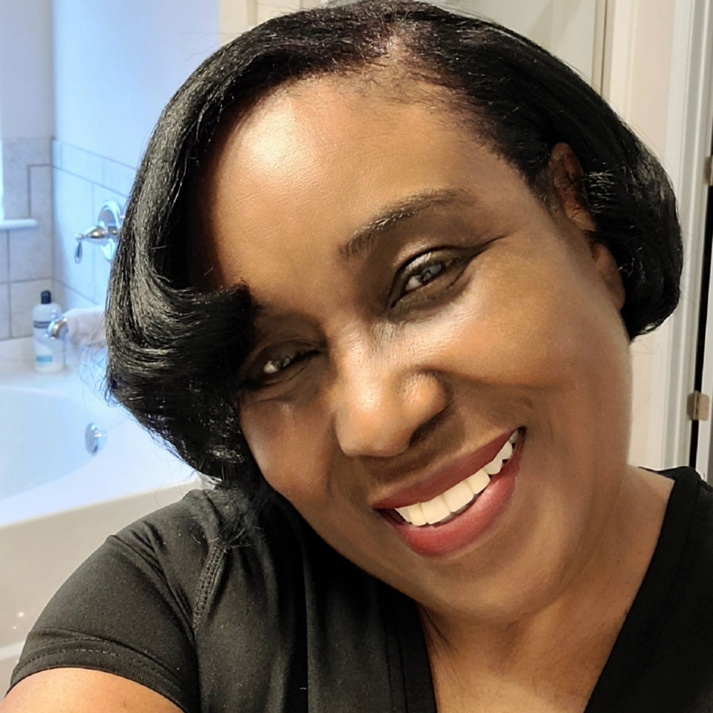 Meet your Posher, Lisa